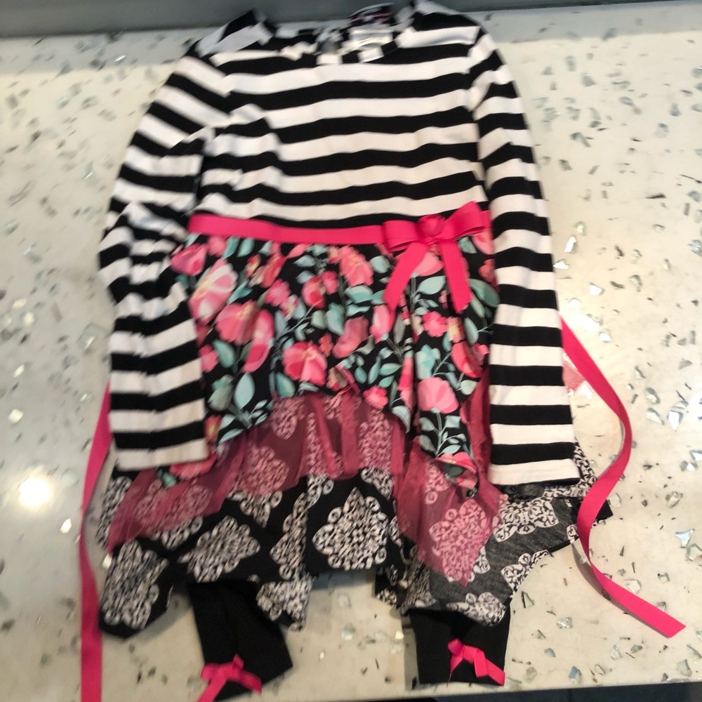 Mixed pattern dress/leggings